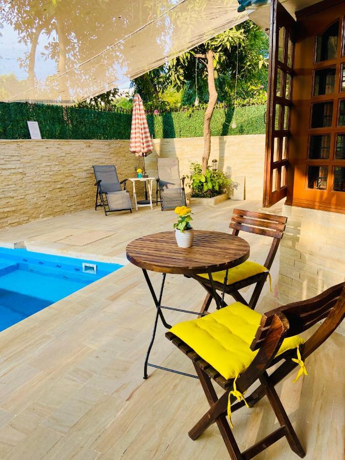 Roshani Pool Villa Gurgaon - 7Br #Privatepool #Villa #Bungalow #Garden #Staycation Zewnętrze zdjęcie