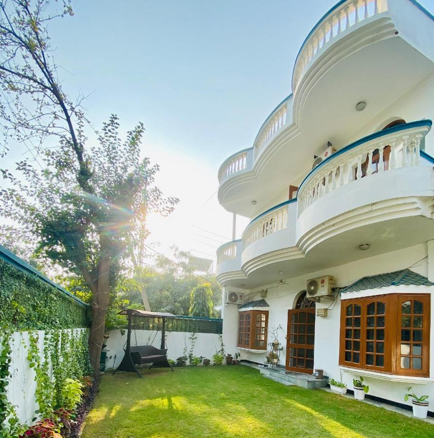 Roshani Pool Villa Gurgaon - 7Br #Privatepool #Villa #Bungalow #Garden #Staycation Zewnętrze zdjęcie