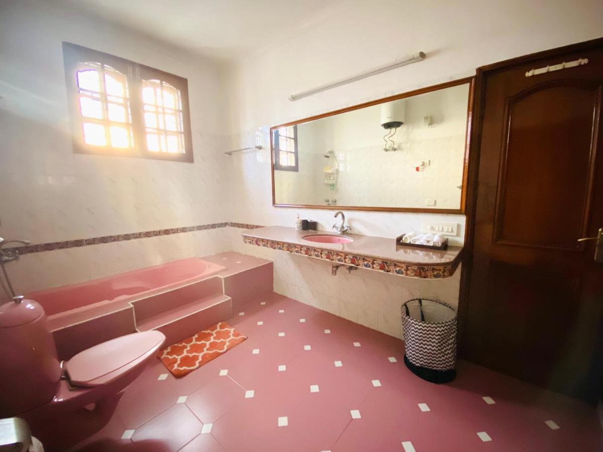 Roshani Pool Villa Gurgaon - 7Br #Privatepool #Villa #Bungalow #Garden #Staycation Zewnętrze zdjęcie