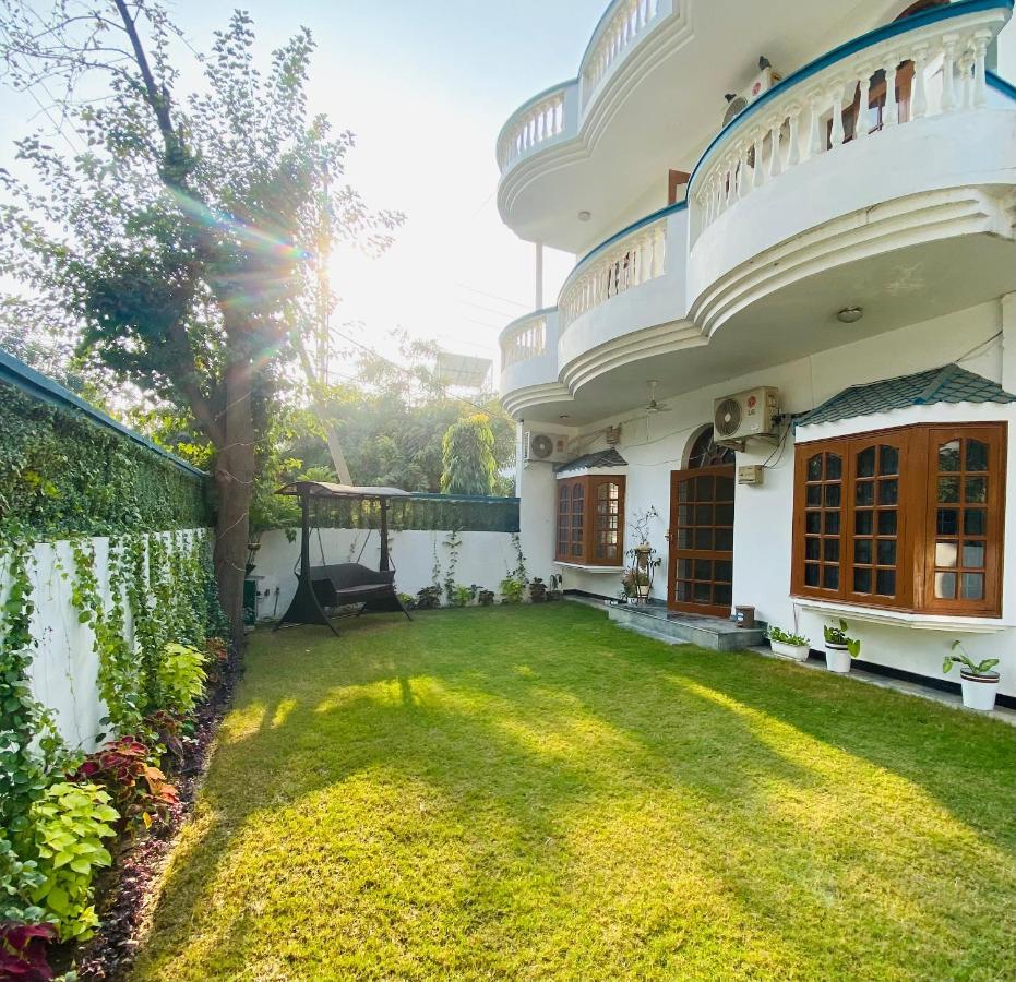 Roshani Pool Villa Gurgaon - 7Br #Privatepool #Villa #Bungalow #Garden #Staycation Zewnętrze zdjęcie