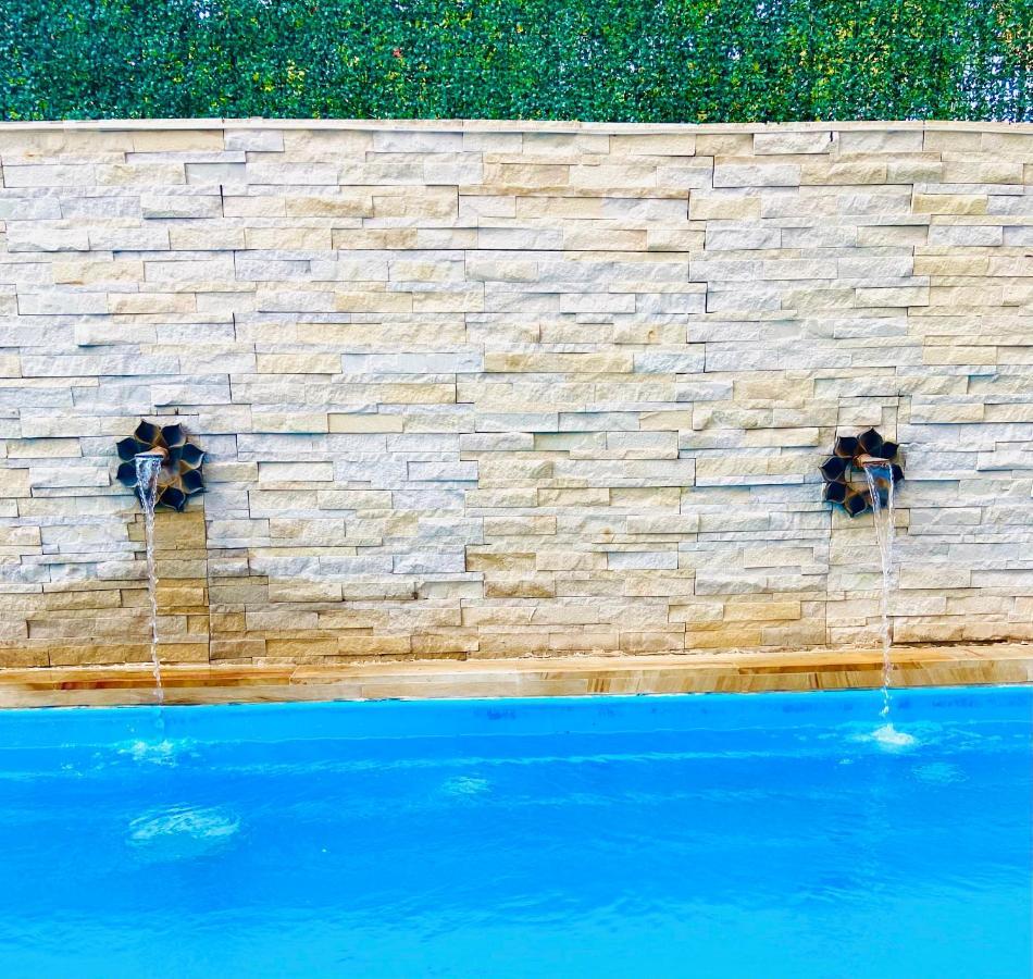 Roshani Pool Villa Gurgaon - 7Br #Privatepool #Villa #Bungalow #Garden #Staycation Zewnętrze zdjęcie